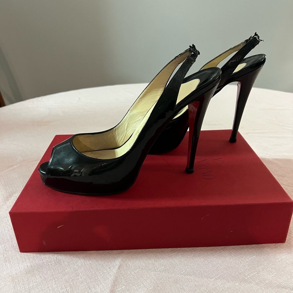 Christian Louboutin Glossy Black Peep-Toe Heels - Picture 3 of 11